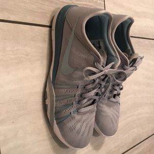 Women’s Nike Free TR 6 size 8 grey/blue